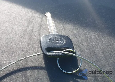 2004 Toyota Corolla S из США, поврежденный, VIN 1NXBR32E04Z204994